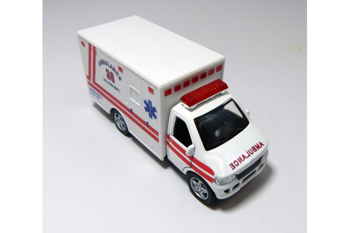 Ambulance (Deluxe)